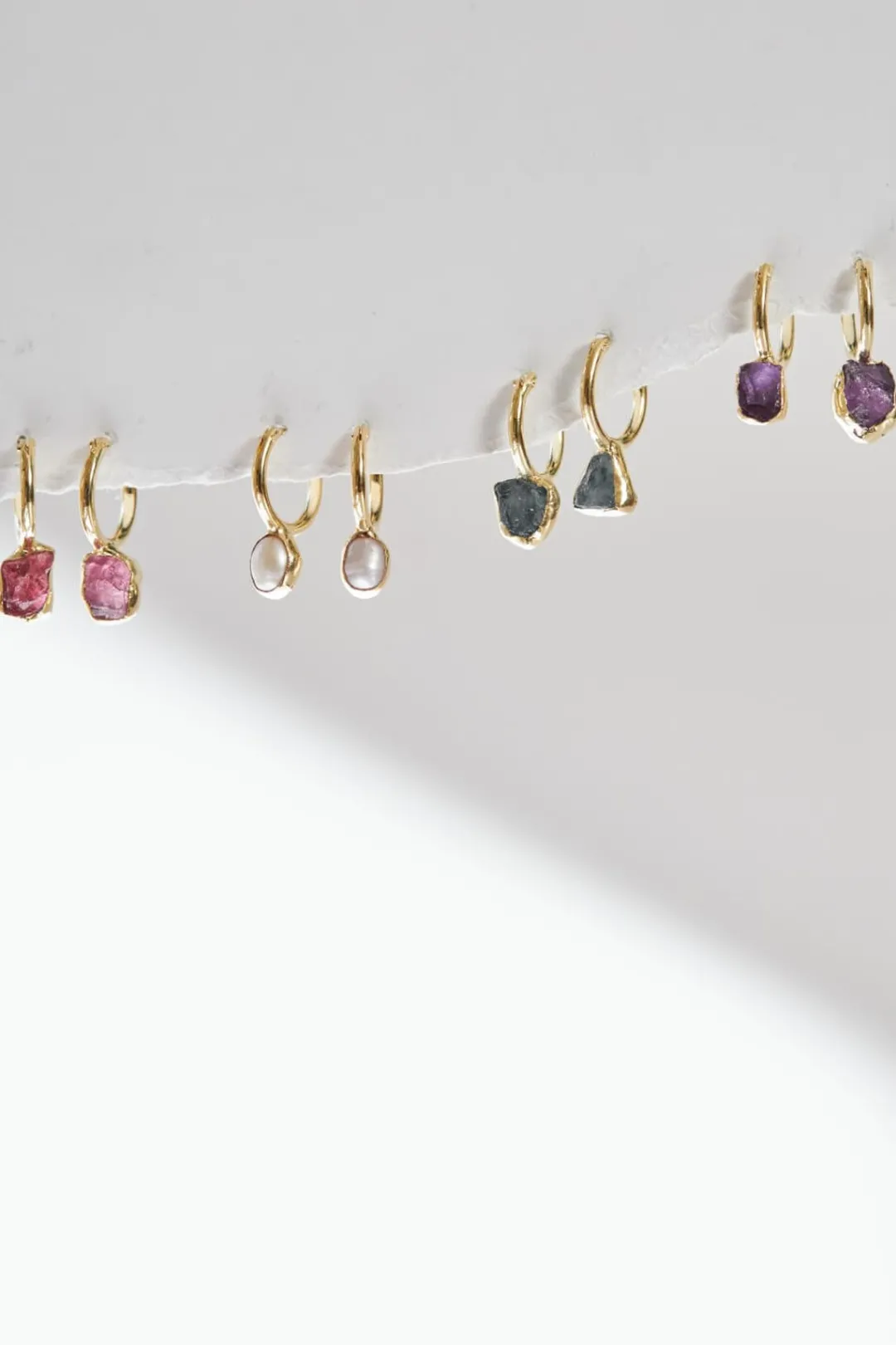 Dipua Acessórios de Design: Argola Urano em Tom Dourado