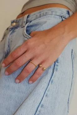 Dipua Anel Ashia em - Beleza Natural com um Toque Moderno
