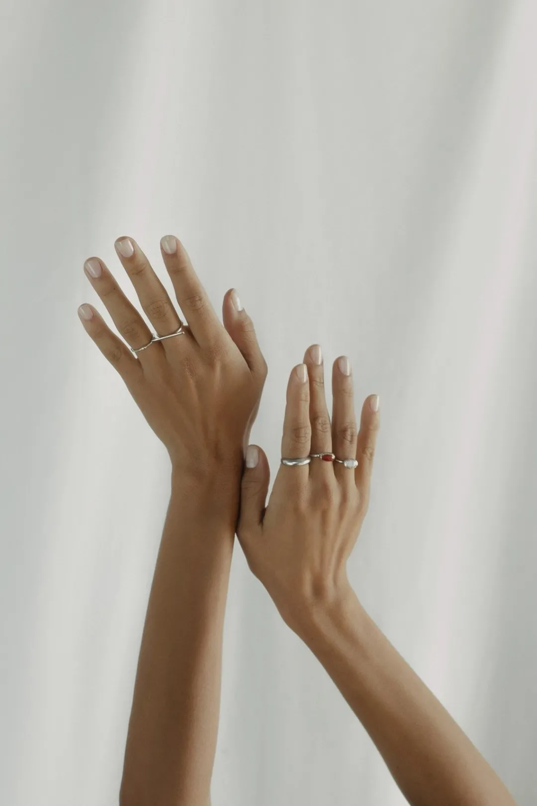 Dipua Anel Emi em - Minimalismo com Personalidade e Charme Único