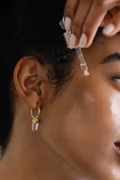 Dipua Argola Kriso em Ouro - Beleza com um Toque Contemporâneo