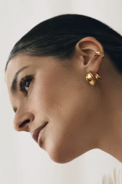 Dipua Argola Paris Banhada a Ouro - Autenticidade Urbana com um Toque Moderno