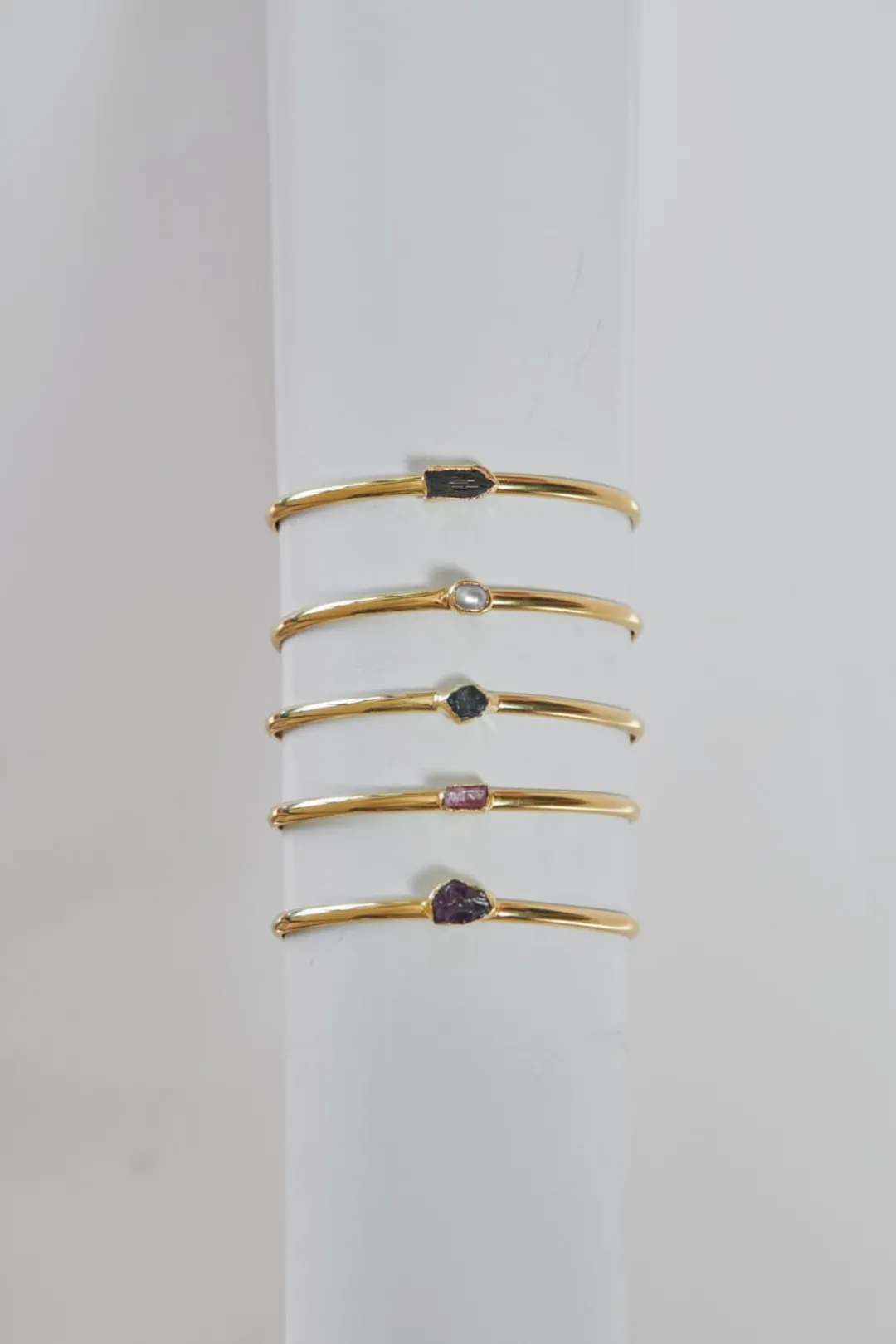 Dipua Bracelete Luna Dourado: Lua Crescente na Moda