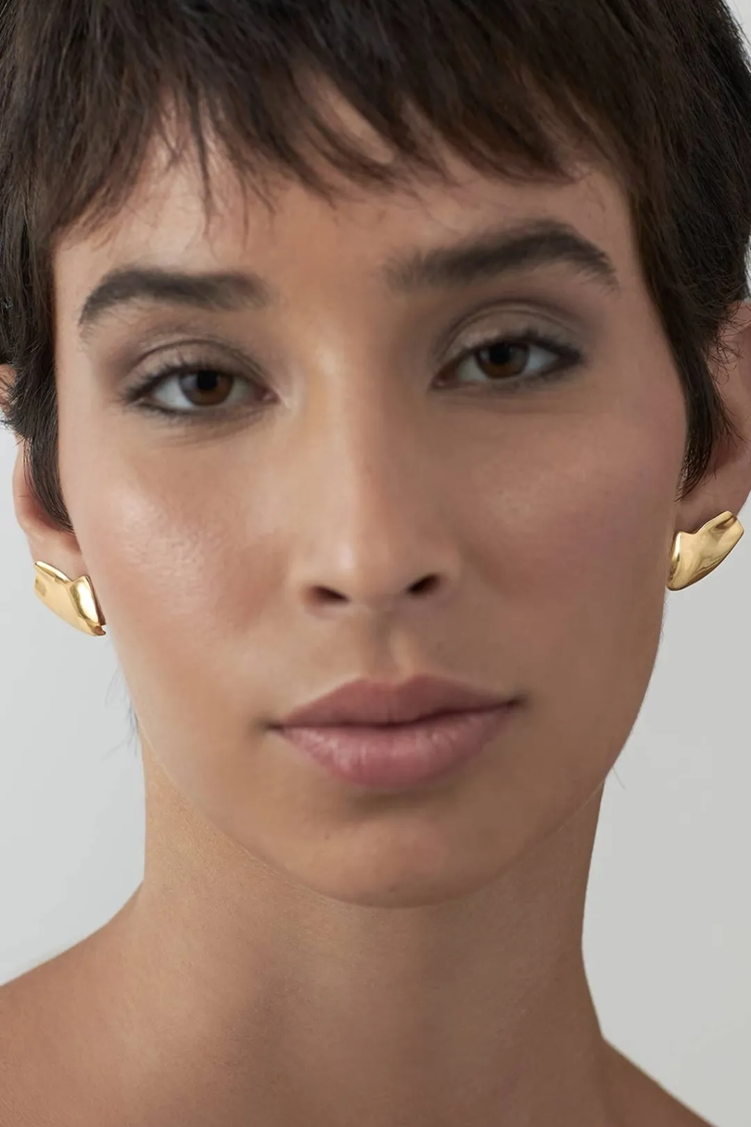 Dipua Brinco Bertha Banhado a Ouro - Feminilidade e Tendência em Cada Detalhe