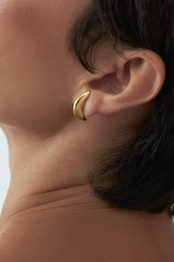 Dipua Brinco Jin Banhado a Ouro - Exuberância e Charme em Cada Detalhe