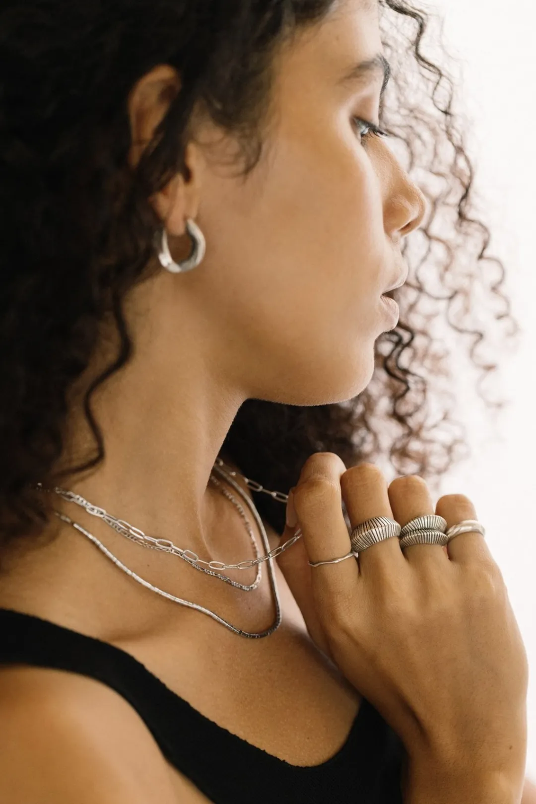 Dipua Colar Cleo Curto Banhado a Prata - Estilo Moderno e Feminino