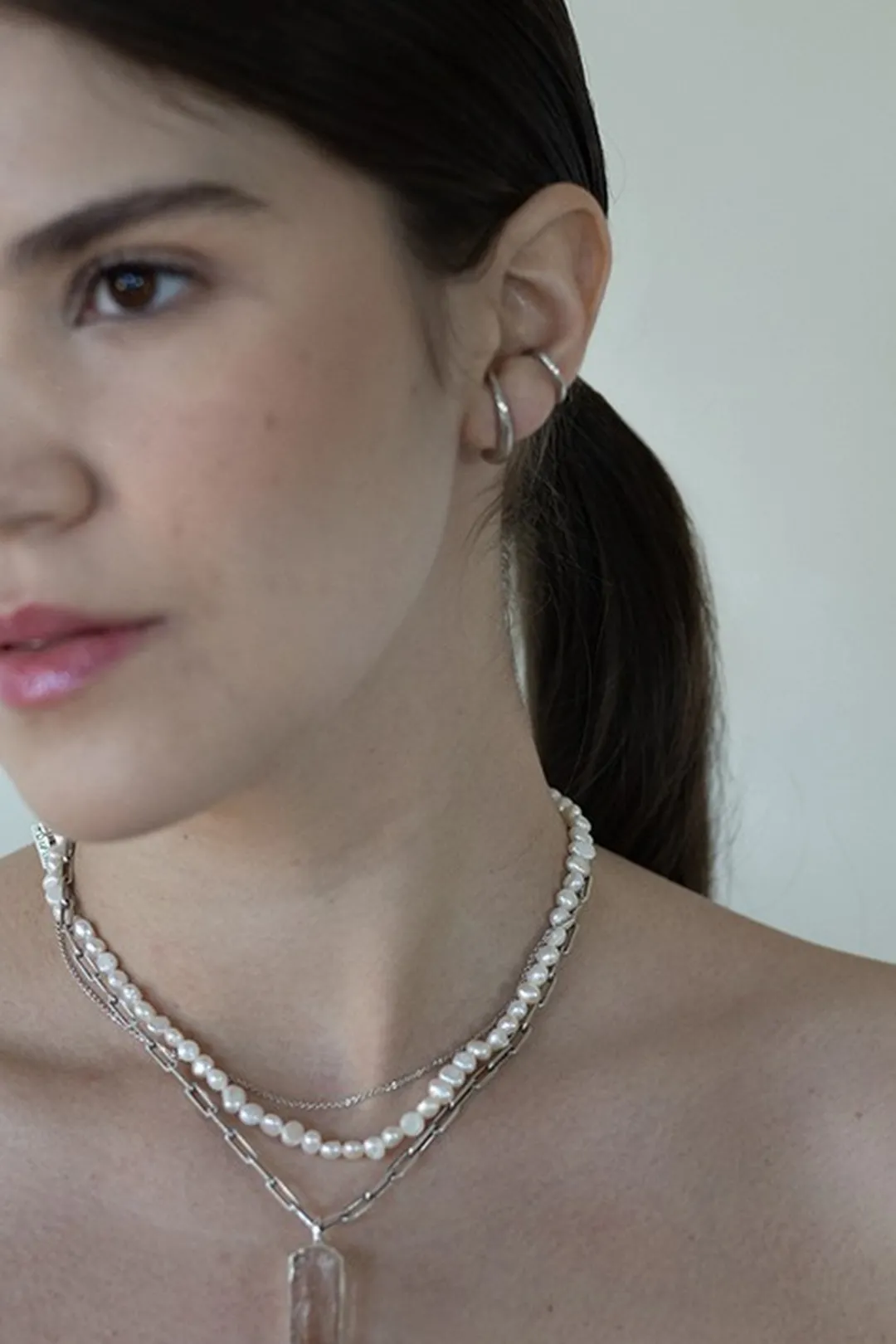 Dipua Colar Gaten Banhado a Prata - Estilo Moderno com Um Toque de Originalidade