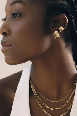 Dipua Ear Cuff Paris Banhado a - Modernidade e Estilo em Uma Peça Única